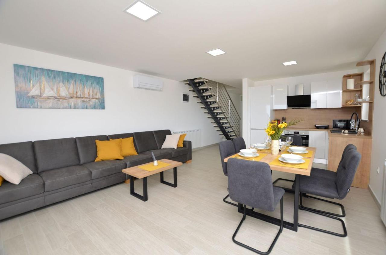 Apartments Villa Sofia Мартиншчіца Екстер'єр фото